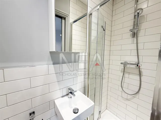 Vastern Road, Reading, photo 3