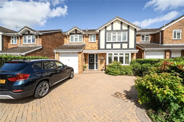 Winkfield Row, Bracknell, RG42, photo 1