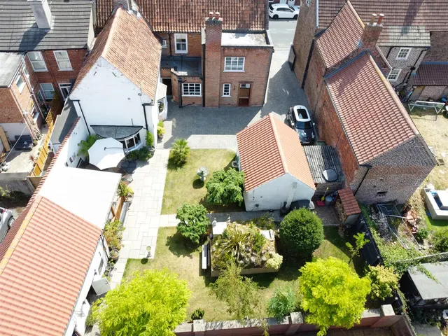 Photo 2 — Flemingate, Beverley