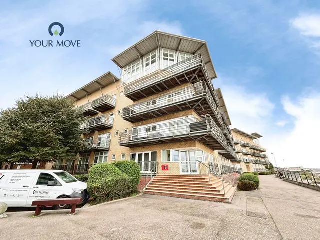 Portland Place, Greenhithe, DA9, photo 1