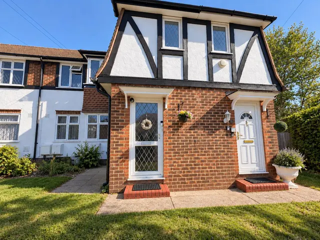 Latchmere Lane, Kingston Upon Thames, KT2, photo 1