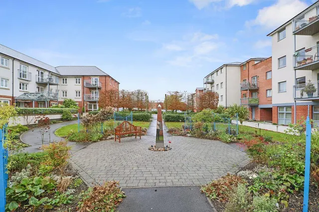 New Road, Basingstoke, RG21, photo 1