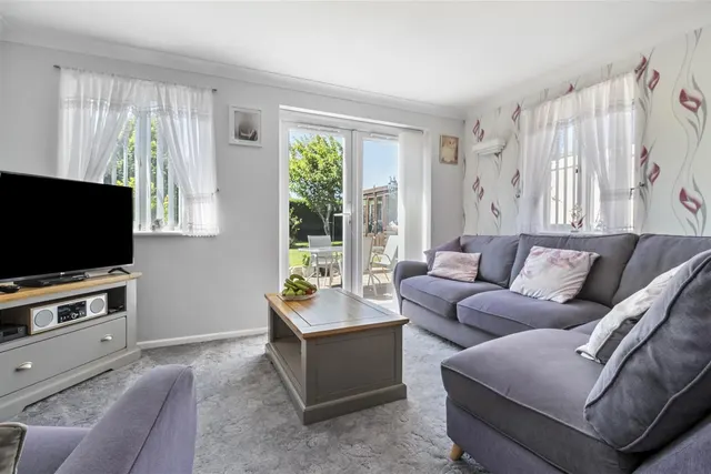 Photo 2 — Cuckfield Crescent, Salvington, Worthing
