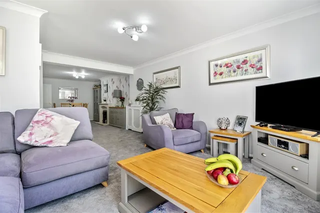 Photo 3 — Cuckfield Crescent, Salvington, Worthing