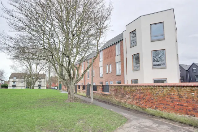 Photo 2 — St. Nicholas Road, Beverley