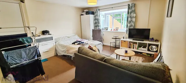 Queens Road, High Wycombe, HP13, photo 2