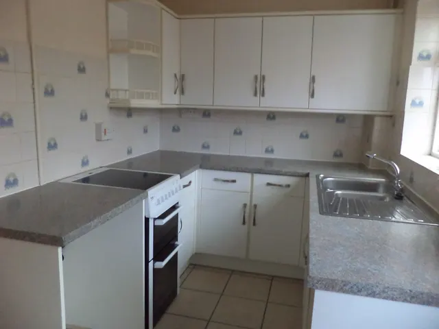 St. Davids Court, Bridgwater, photo 3