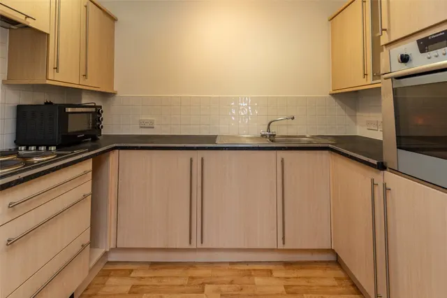 Henleaze Road, Bristol, BS9, photo 3