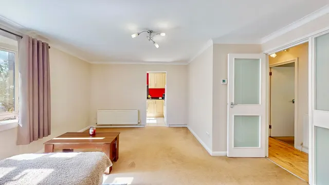 Buckingham Avenue, Perivale, UB6, photo 3