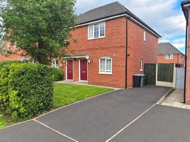 Barn Croft Road, CW1, photo 1