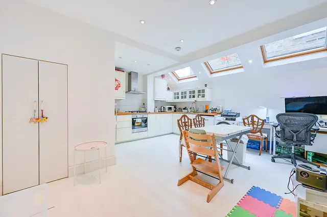 61 Adelaide Grove, London, photo 1