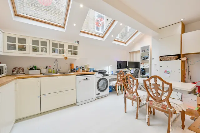 Photo 3 — 61 Adelaide Grove, London