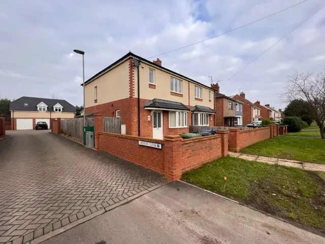 Broadway, Yaxley, PE7, photo 1