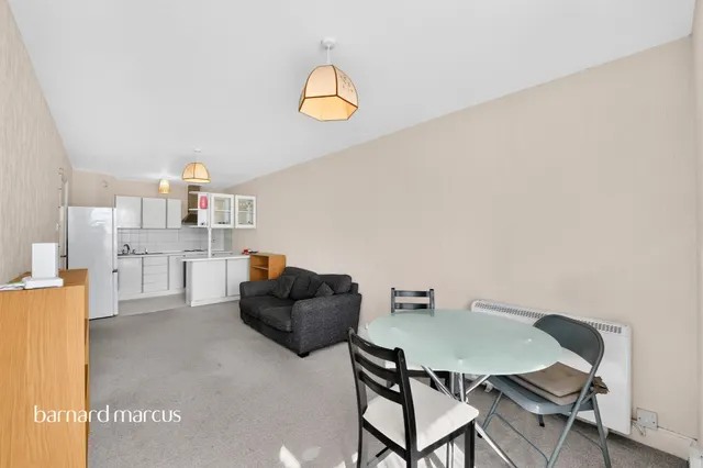 Sullivan Close, London, SW11, photo 3