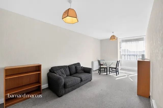 Sullivan Close, London, SW11, photo 2