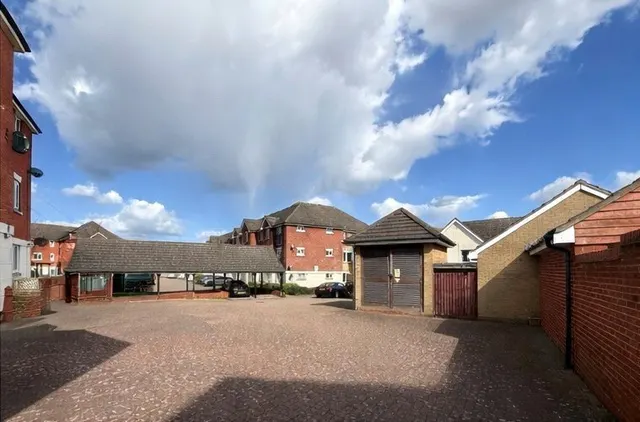 Photo 3 — Grenville Road, Chafford Hundred, Grays, Essex, RM16