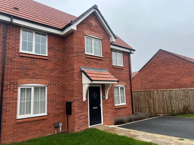 Penny Lane, Oadby, LE2, photo 2