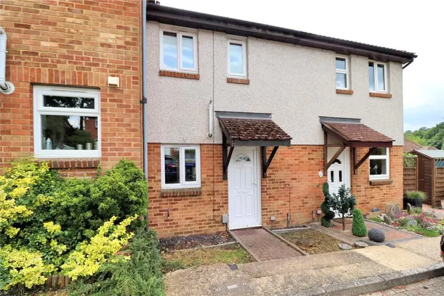 Clover Court, Woking, GU22, photo 1