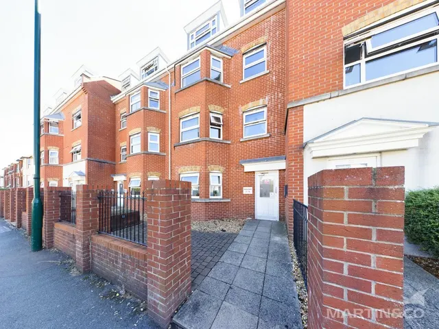 Longford Road, Bognor Regis, photo 1