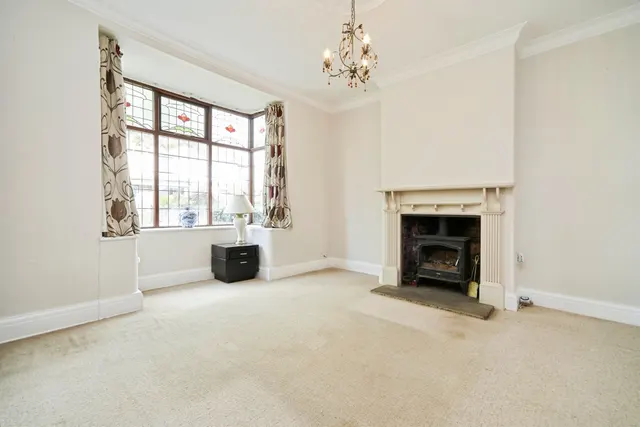 Rufford Drive, Yeadon, LS19, photo 2