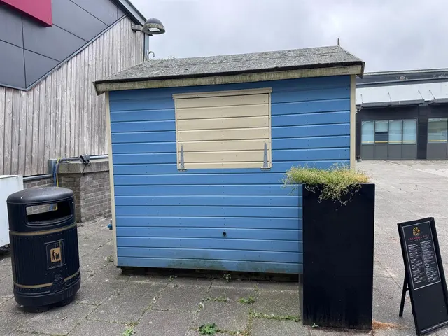 Aylmer Square, St Austell, photo 2