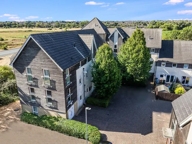 8 Stonham Place, Chelmer Road, Chelmsford, Essex, CM2 6DG, photo 1