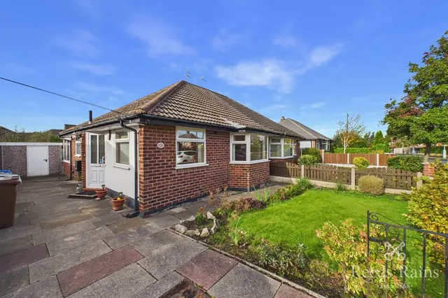 Ashbrook Avenue, Denton, M34, photo 1