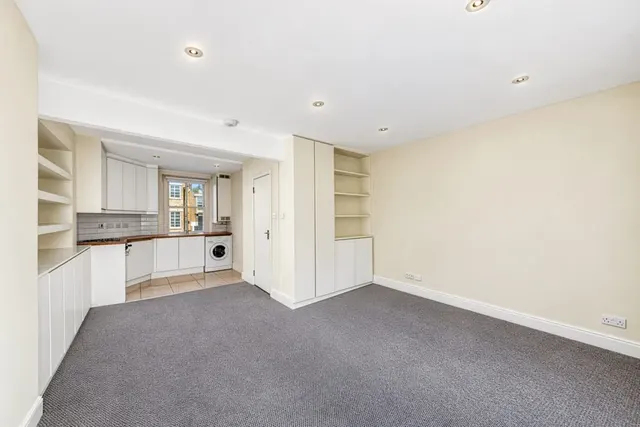 Charlotte Place, London, W1T, photo 1