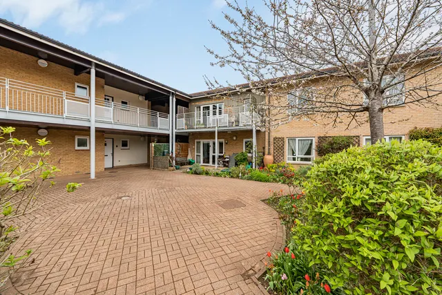Patrons Way East, Denham Garden Village, photo 1