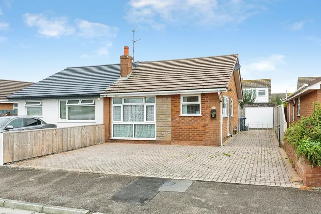 Eastpines Drive, Thornton-Cleveleys, FY5, photo 1