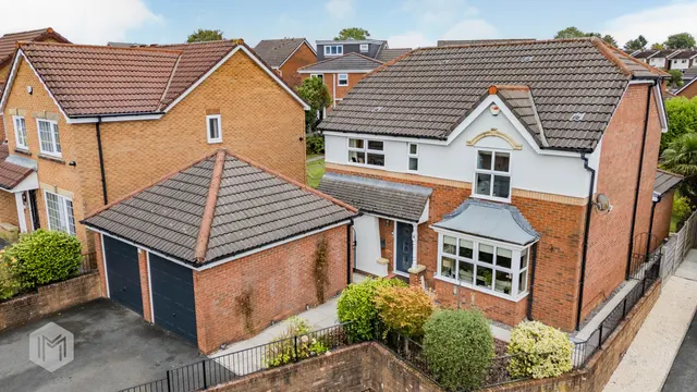 Radbourne Grove, Bolton, BL3 4TD, photo 1