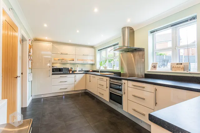 Photo 3 — Radbourne Grove, Bolton, BL3 4TD