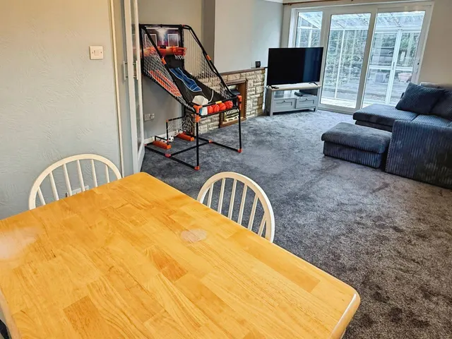 Angus Close, Thurnby, LE7, photo 2