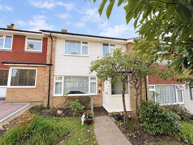 Holly Close, Heathfield, TN21, photo 1