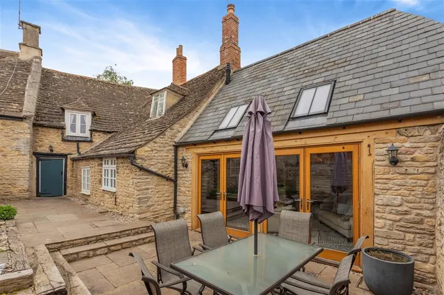 North Street, Oundle, PE8, photo 2