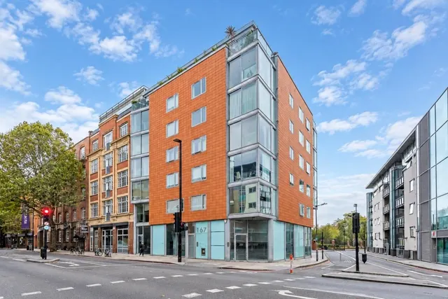 Tower Bridge Road, London, SE1, photo 1