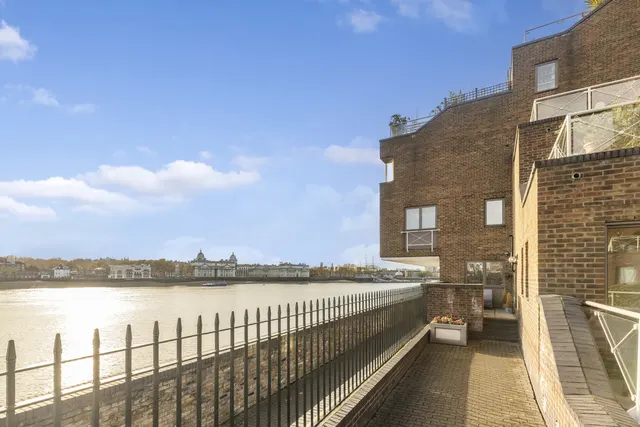 Cumberland Mills Square, London, E14, photo 2