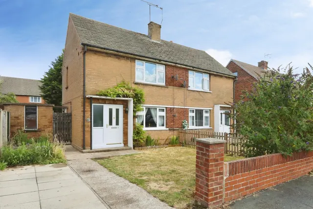 Queens Crescent, Bawtry, DONCASTER, photo 1
