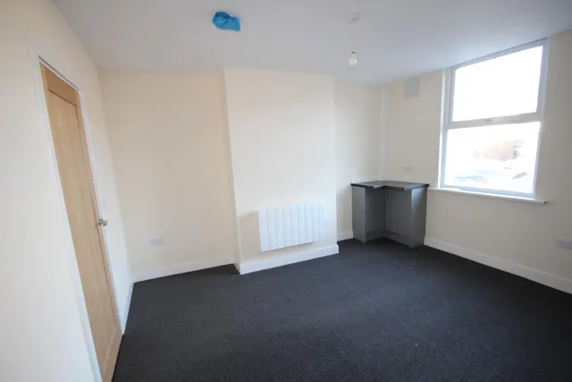 Balfour Street, Burton upon Trent, DE13, photo 3