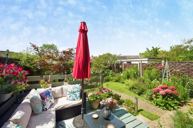 Photo 2 — Brockley Crescent, Romford, RM5