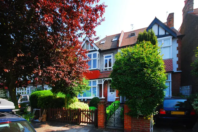 London, SW13, photo 1