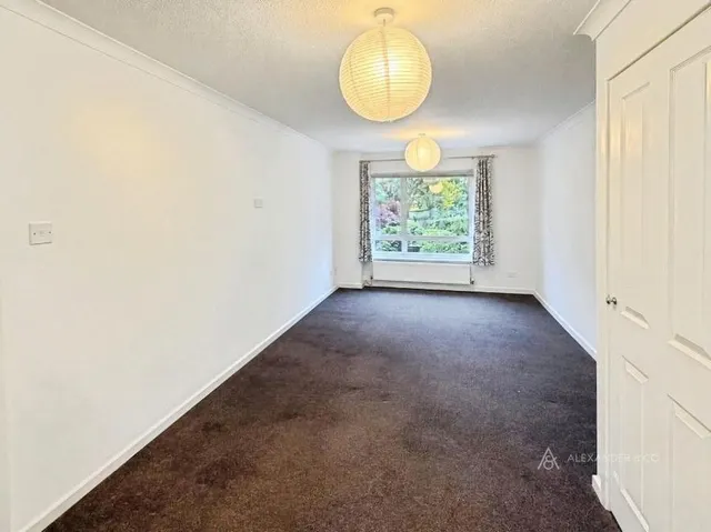 White Hill Court, Berkhamsted, HP4, photo 2