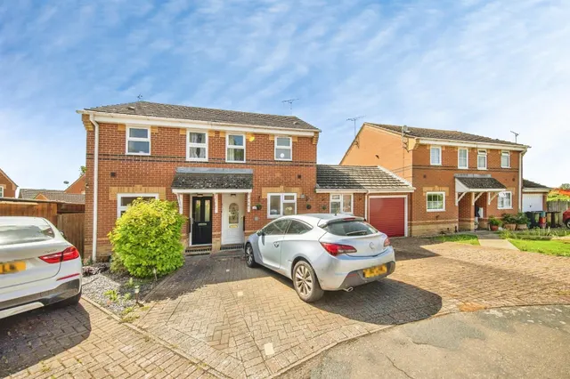 Photo 3 — St. Denis Close, HARWICH