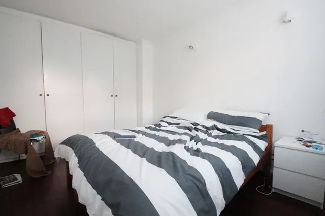 Queen of Denmark Court Surrey Quays, SE16, photo 1