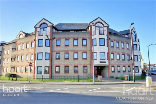 Rosemary Road, CO15, photo 1
