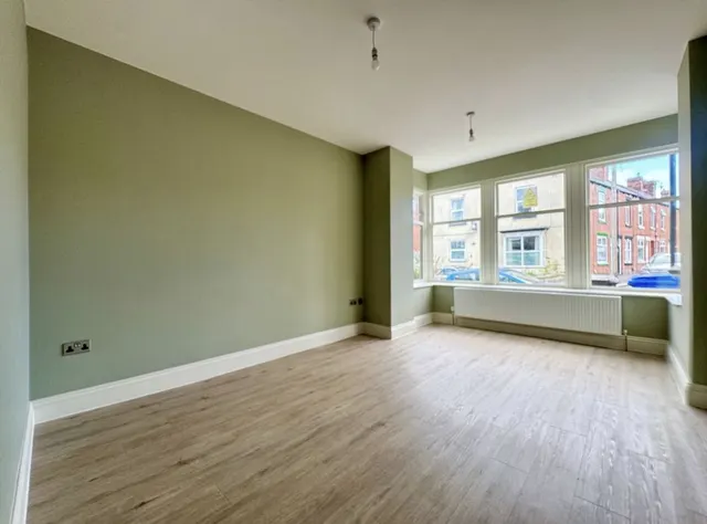 Hands Road, Sheffield, S10, photo 2