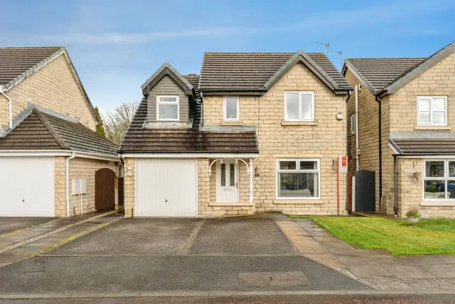Loxley Gardens, Burnley, Lancashire, BB12, photo 1