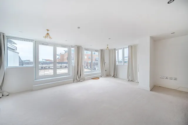 Seven Kings Way, Kingston Upon Thames, KT2, photo 2