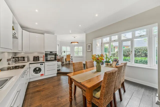 Trinity Church Road, Barnes, SW13, photo 2