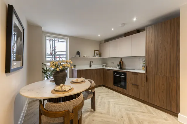 Photo 2 — Page House, East Street, Epsom, KT17